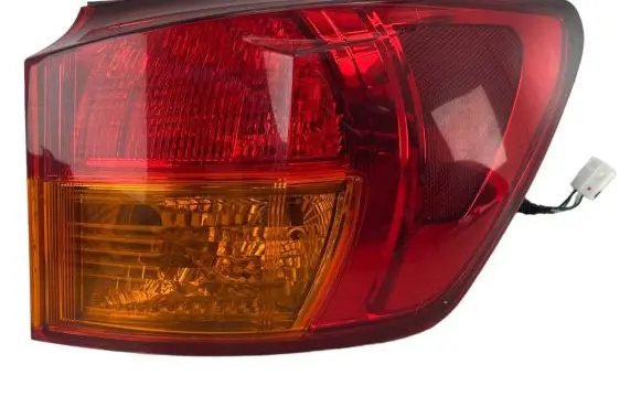 Lexus IS 220D-250-350 Rear/tail lights