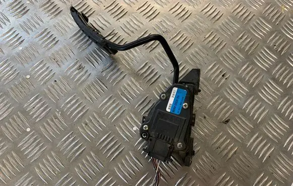 Renault Vel Satis Accelerator throttle pedal 8200004938