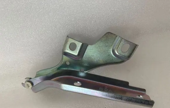 Volkswagen PASSAT B8 Engine bonnet/hood hinges 3G0823301