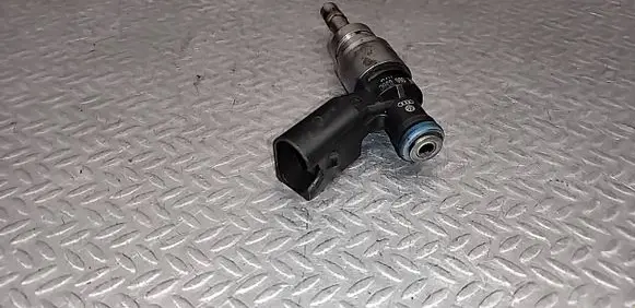 Audi A6 S6 C6 4F Fuel injector 06E906036C 06E036C
