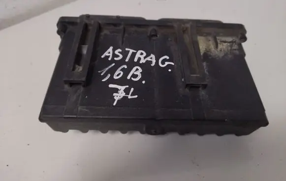 Opel Astra G Fan control module 09131730 252620