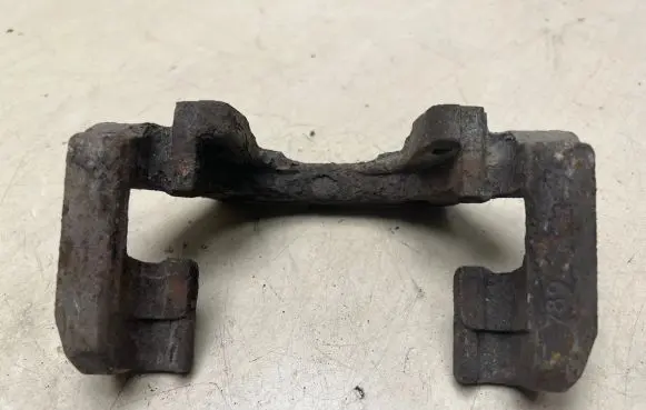 BMW 5 E60 E61 Brake caliper pad carrier rear 