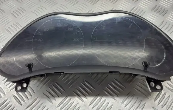 Toyota Avensis T250 Speedometer (instrument cluster) 83800-05C00-C