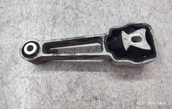 Land Rover Discovery Sport Engine mount bracket