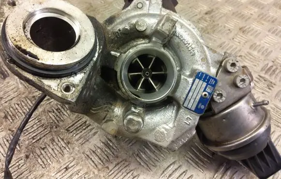 Skoda Yeti (5L) Turbo 03L253056T