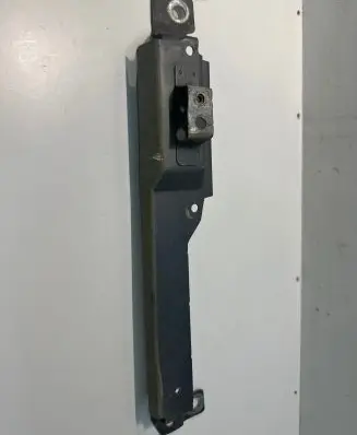 Volvo XC60 Fender mounting bracket