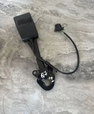 Audi Q7 4L Front seatbelt buckle 4L0857755 270996
