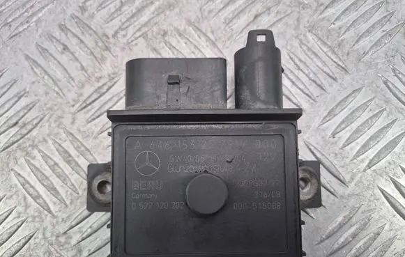 Mercedes-Benz C W204 Glow plug pre-heat relay A6461532579 0004515088 0522120202