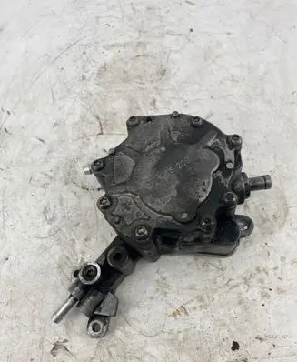 Volkswagen PASSAT B5.5 Vacuum pump 038145209C