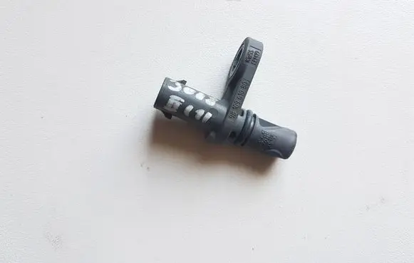 Peugeot 3008 II ABS rear brake sensor 9810961080