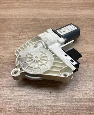 Audi Q7 4L Front door window regulator motor 4L0959802B 1036989719200