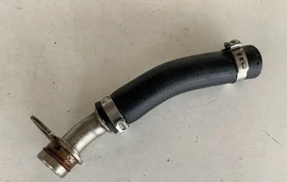 Audi A4 S4 B9 Turbo turbocharger oiling pipe/hose 06L145735J