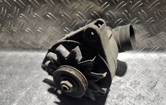 BMW 5 E34 Generator/alternator 0120469902