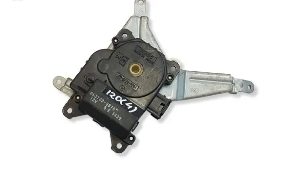 Toyota Land Cruiser (J120) Air flap motor/actuator 0637008870