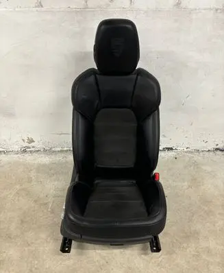 Porsche Cayenne (92A) Front driver seat 