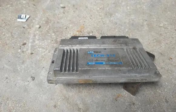 Peugeot 307 LP gas control unit module 67R016025