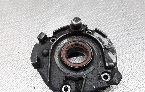 Volvo V70 Oil pump 3063737