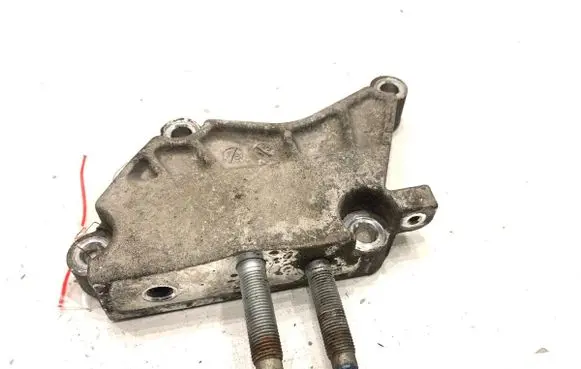 Hyundai ix35 Engine mounting bracket 