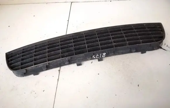 Fiat Punto (188) Front bumper lower grill