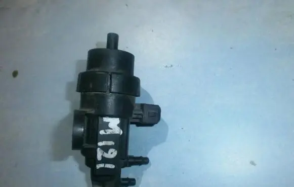 Mazda 121 Turbo solenoid valve