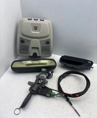 Volvo V70 Engine ECU kit and lock set 100569 051600003336 30669623