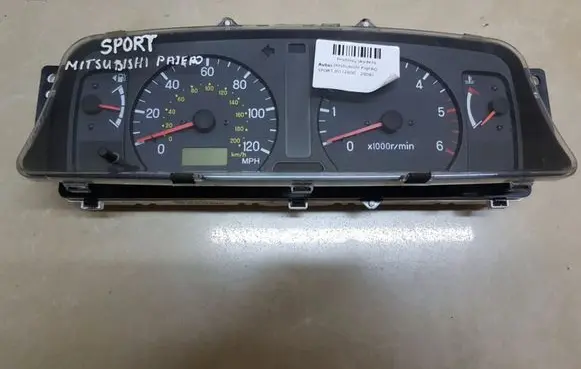Mitsubishi Pajero Sport I Speedometer (instrument cluster) MR506283