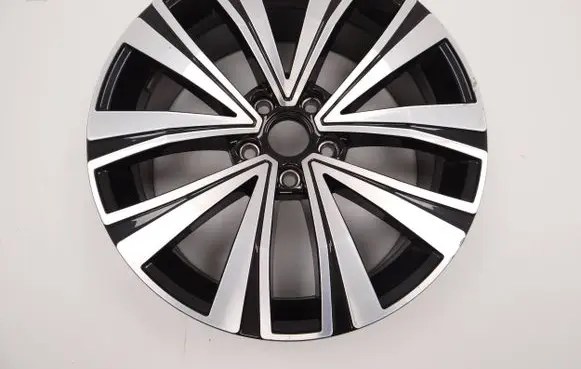 R18 alloy rim