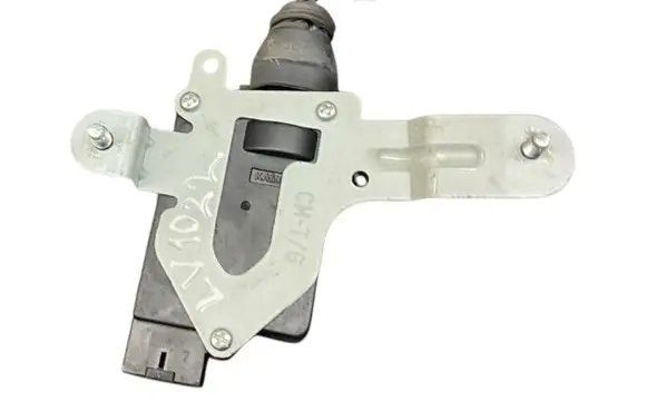 Hyundai Santa Fe Front door soft close latching motor 025