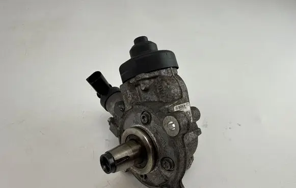 BMW 3 F30 F35 F31 Fuel injection high pressure pump 8511626