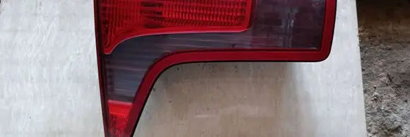 Tailgate rear/tail lights