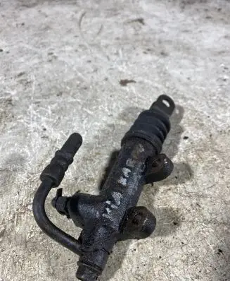 Clutch slave cylinder