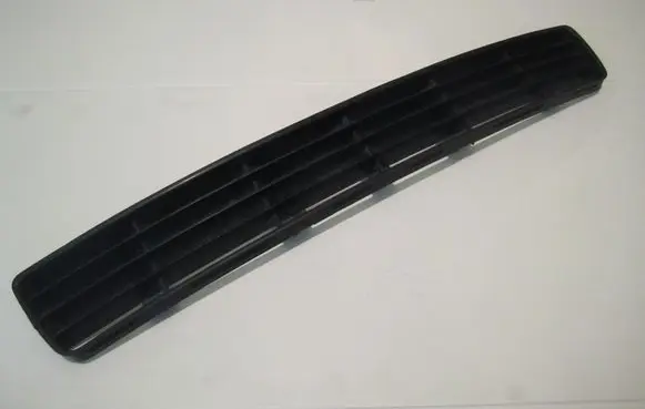 Audi A4 S4 B5 8D Front bumper lower grill 8D0807683