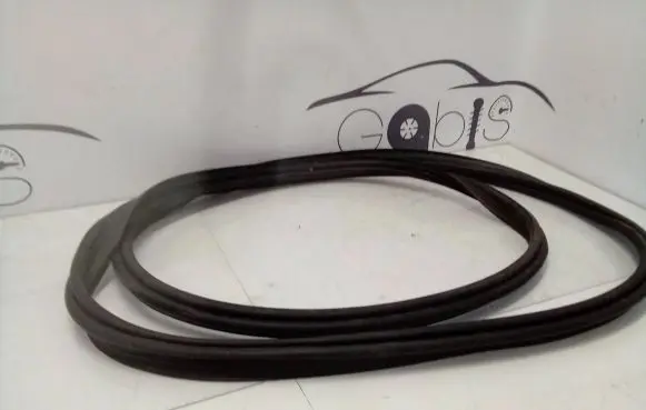 Mercedes-Benz GLC C253 Trunk rubber seal (body) A2537402901