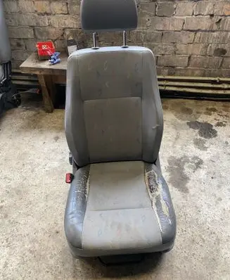 Volkswagen Transporter - Caravelle T5 Front driver seat 7H0881588