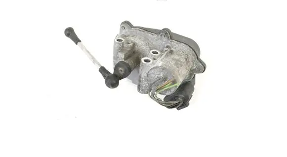 Volkswagen Golf VI Intake manifold valve actuator/motor 06F133482B
