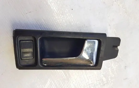 Audi A6 S6 C4 4A Front door interior handle 4A0837020C
