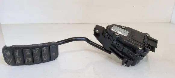 Renault Laguna II Accelerator throttle pedal 8200002905 6PV00811902