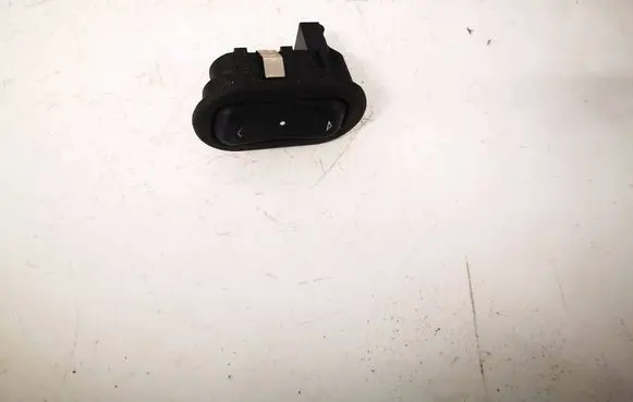 Opel Zafira A Electric window control switch 13363100