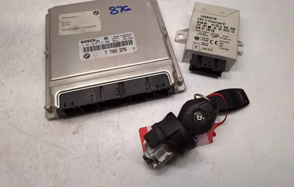 BMW 5 E39 Engine ECU kit and lock set 7789376 13617789376 0281010314