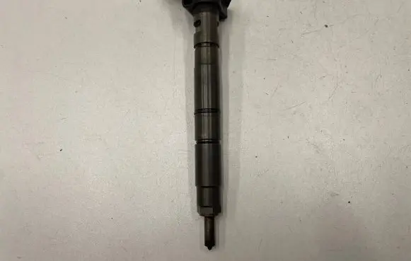 Audi A6 S6 C6 4F Fuel injector 059130277AC 0445115039 AAEVC41