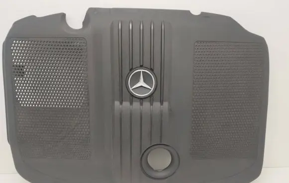 Mercedes-Benz E W212 Engine cover (trim) A6510102767