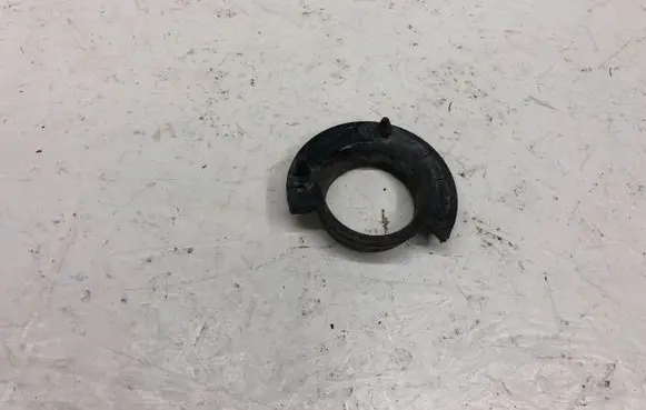 BMW 1 F70 Rear coil spring 6871665