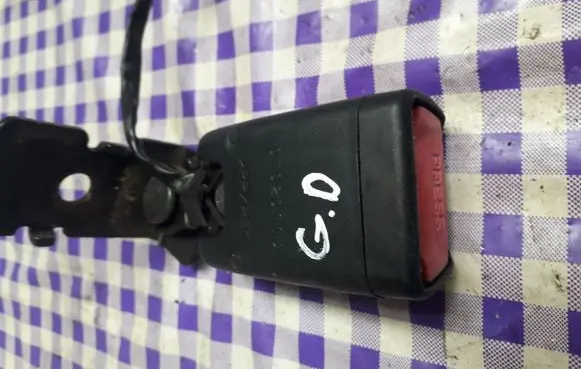 KIA Ceed Rear seatbelt