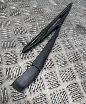 Toyota Avensis T270 Rear wiper blade arm 8524105100