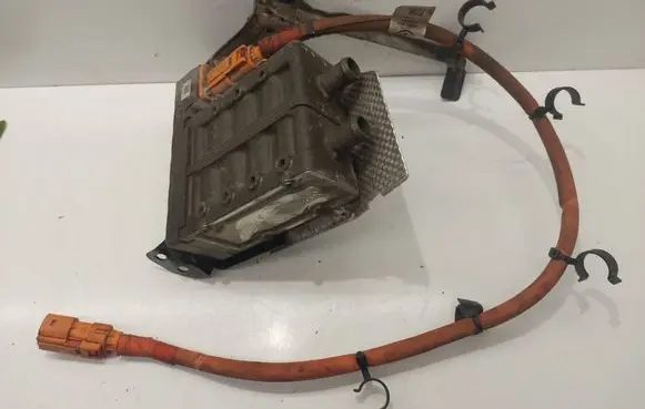 Volkswagen Golf VII Electric engine pre-heating system (optional) 12E963231F