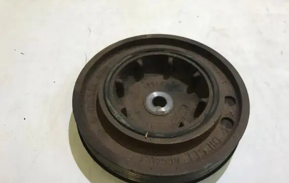 Renault Laguna II Crankshaft pulley c27581