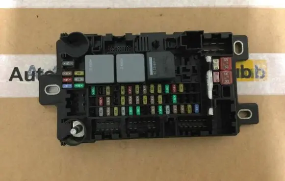 Land Rover Discovery Sport Relay mounting block LR137652