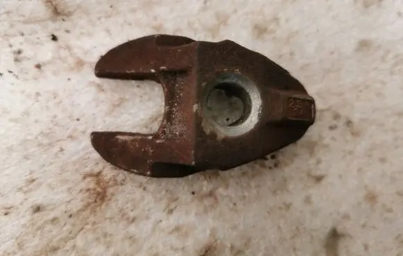 Citroen Berlingo Fuel Injector clamp holder 23836