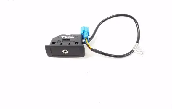 Mercedes-Benz SLK R172 AUX in-socket connector A1728200815