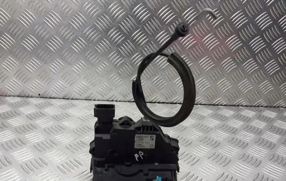 Fiat Grande Punto Front door lock 55701964